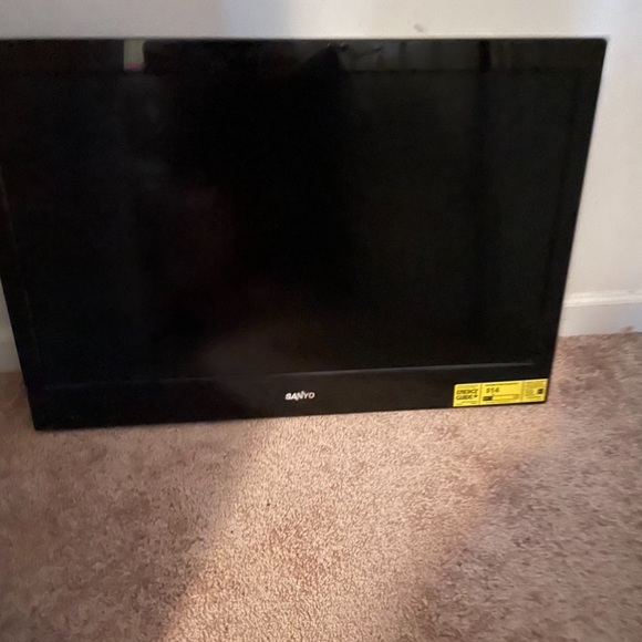 32inch Sanyo T.V - Picture 1 of 1